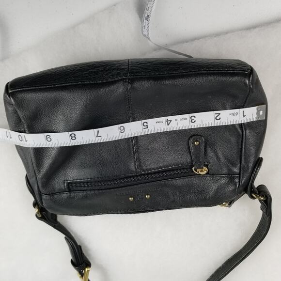 Stone Mountain Black Leather Shoulder Bag Adjustable Strap Brass Buckle Nice! - Picture 4 of 6
